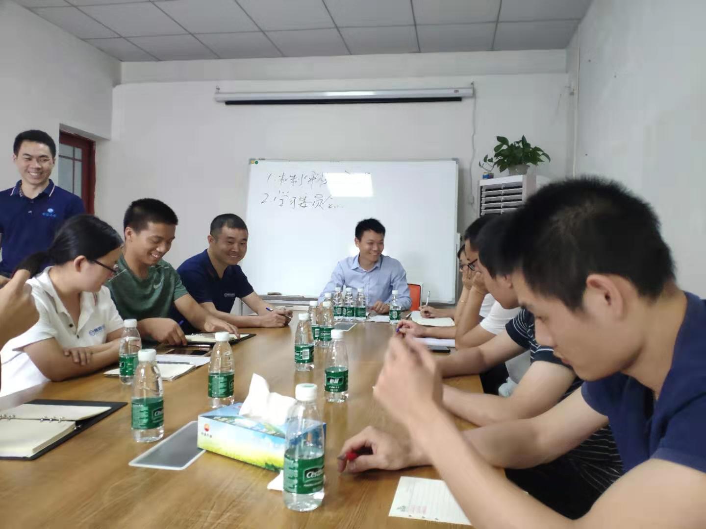 成立學(xué)習(xí)委員會(huì)，有效組織高效執(zhí)行