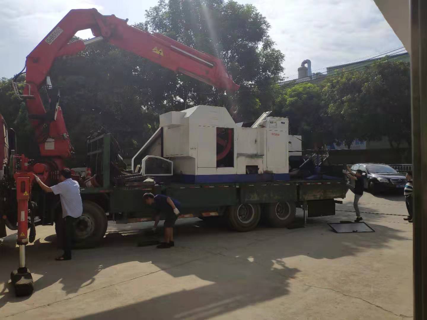 巨資采購一批多功位冷鐓機(jī)，東莞僅此一家